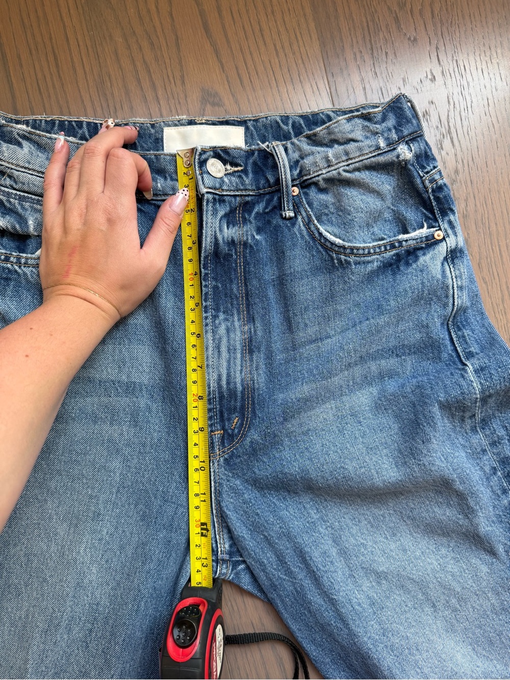 Mother Tunnel Vision Sneak Wide-Leg Jeans - Picture 9 of 10